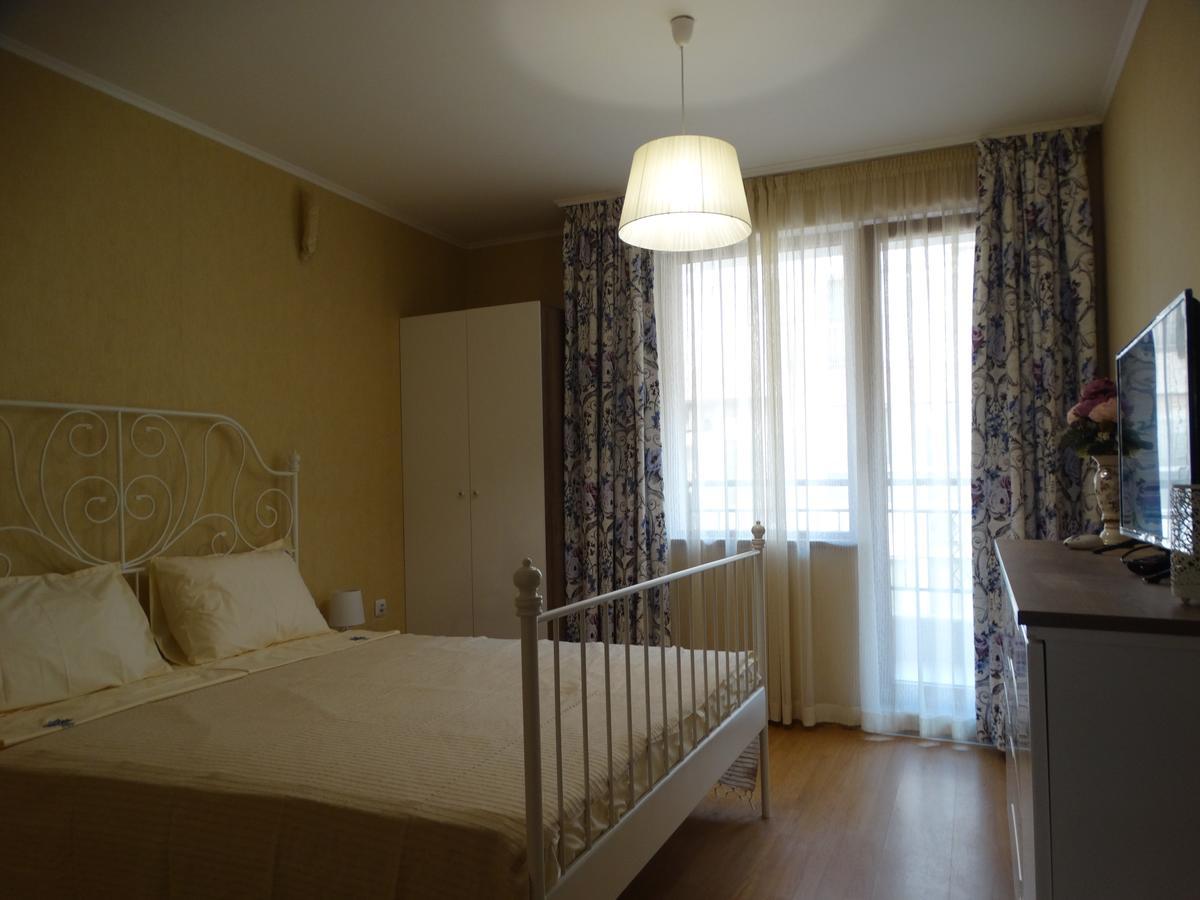 Lora Boutique Apartment Pomorie Ngoại thất bức ảnh